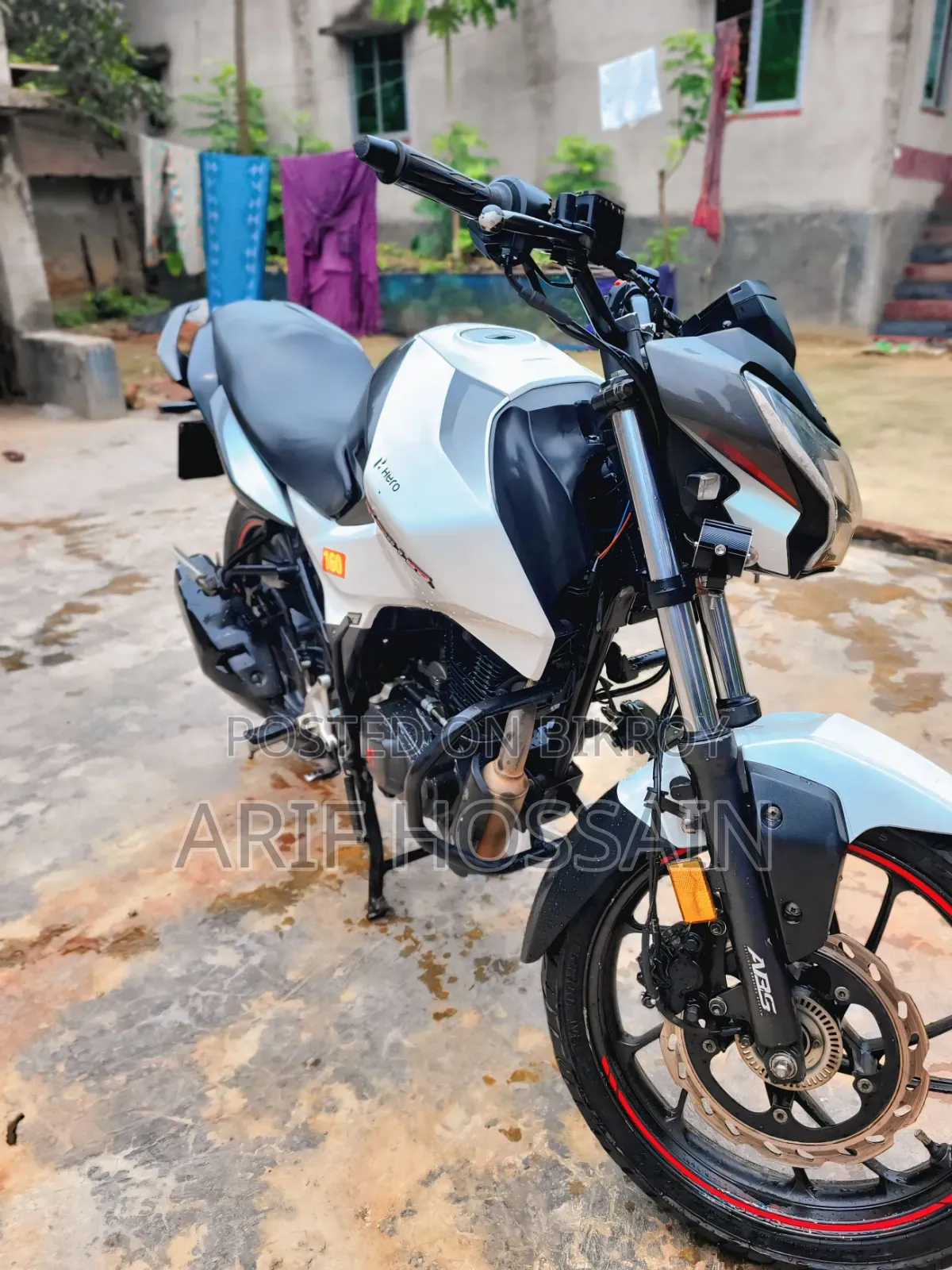 Hero Thriller 160R 2022 White