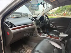 Toyota Premio 2013 Silver