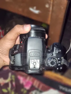 Canon 700D DSLR