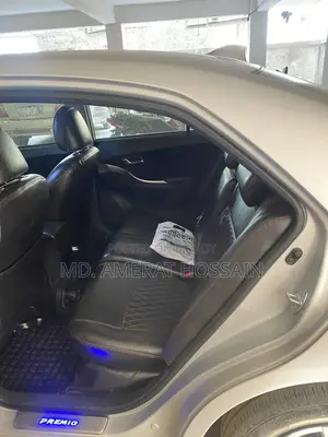 Toyota Premio 2018 Silver