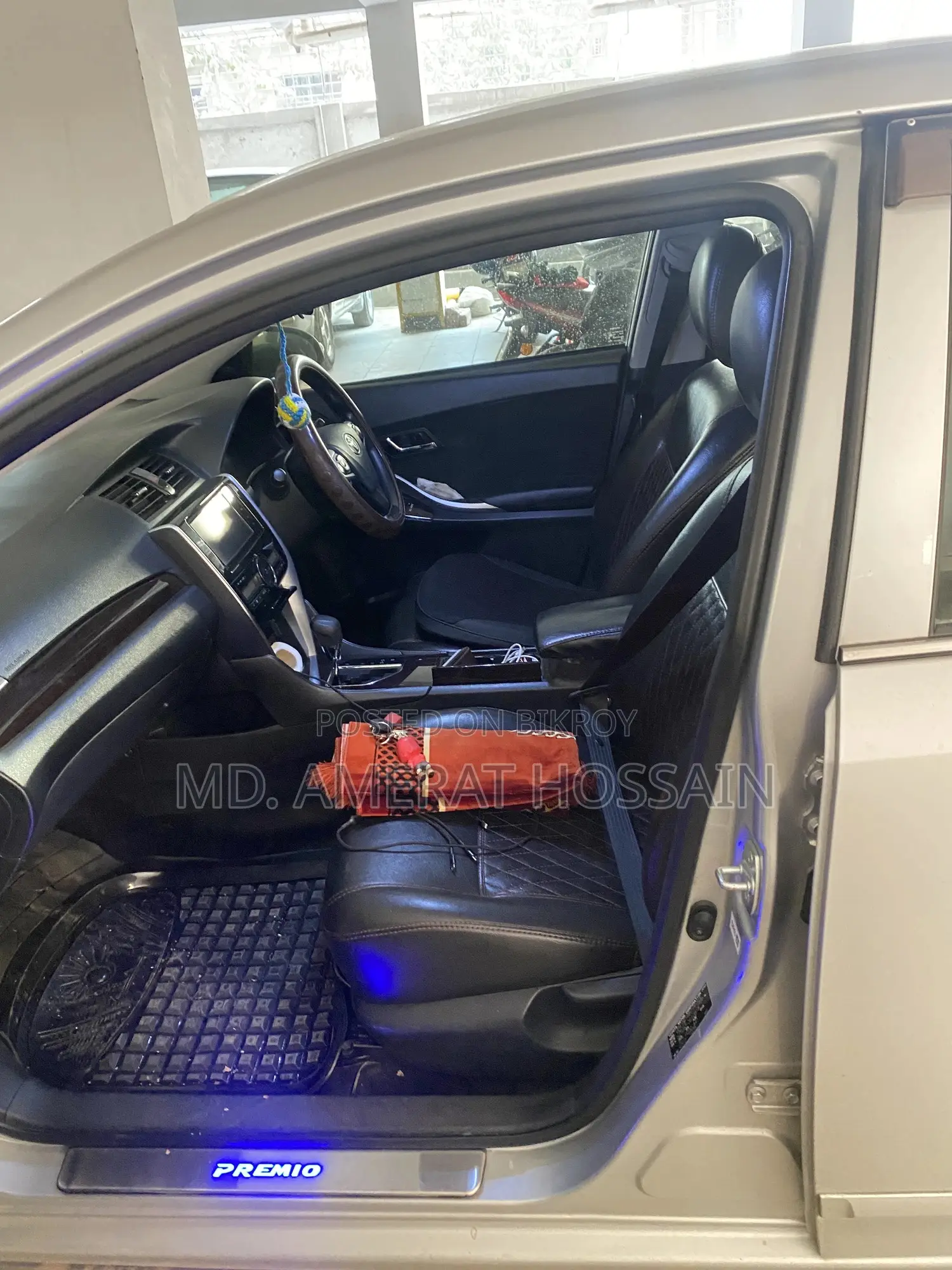Toyota Premio 2018 Silver