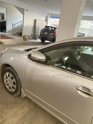 Toyota Premio 2018 Silver