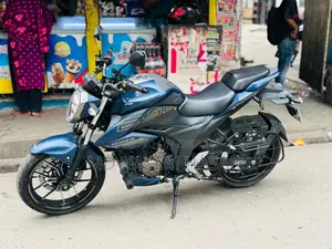 সুজুকি জিক্সার ২৫০ ২০২৫ নীল