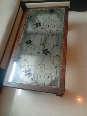 Urgent tea table for sale.