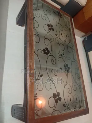 Urgent tea table for sale.