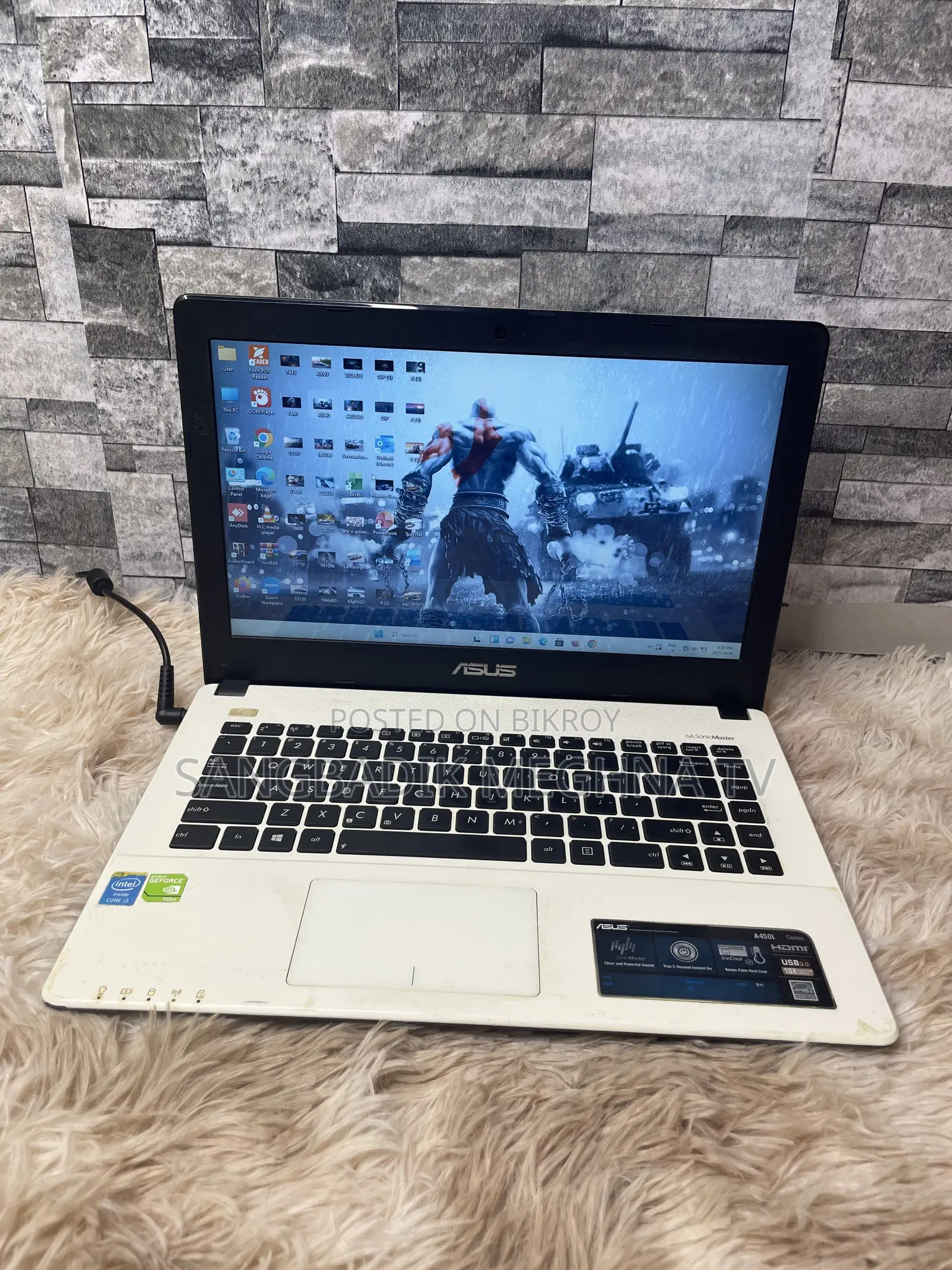 Laptop Asus 3GB Intel SSD 256GB