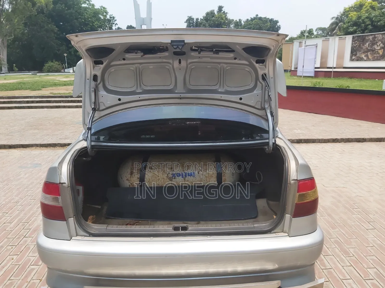 Toyota Corolla 1999 Silver