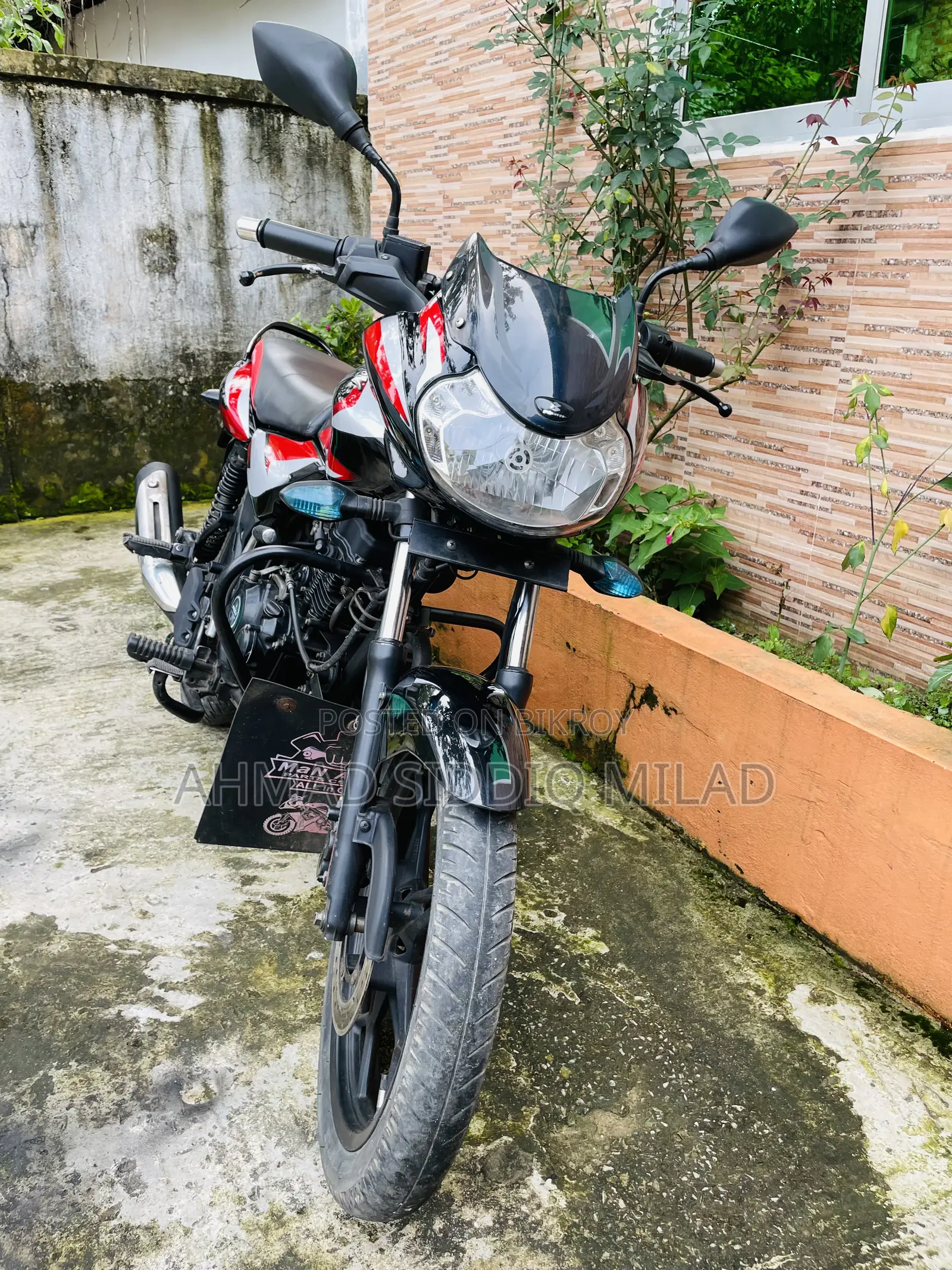 Bajaj Discover 110 2023 Black