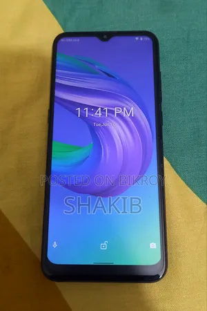 Symphony Z28 32 GB Blue