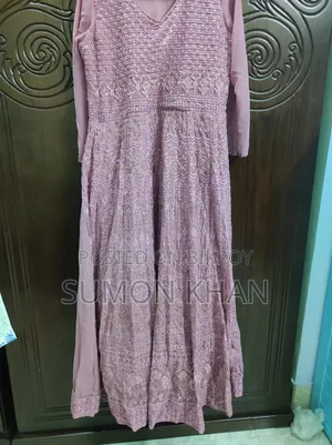 পার্টি গাউন