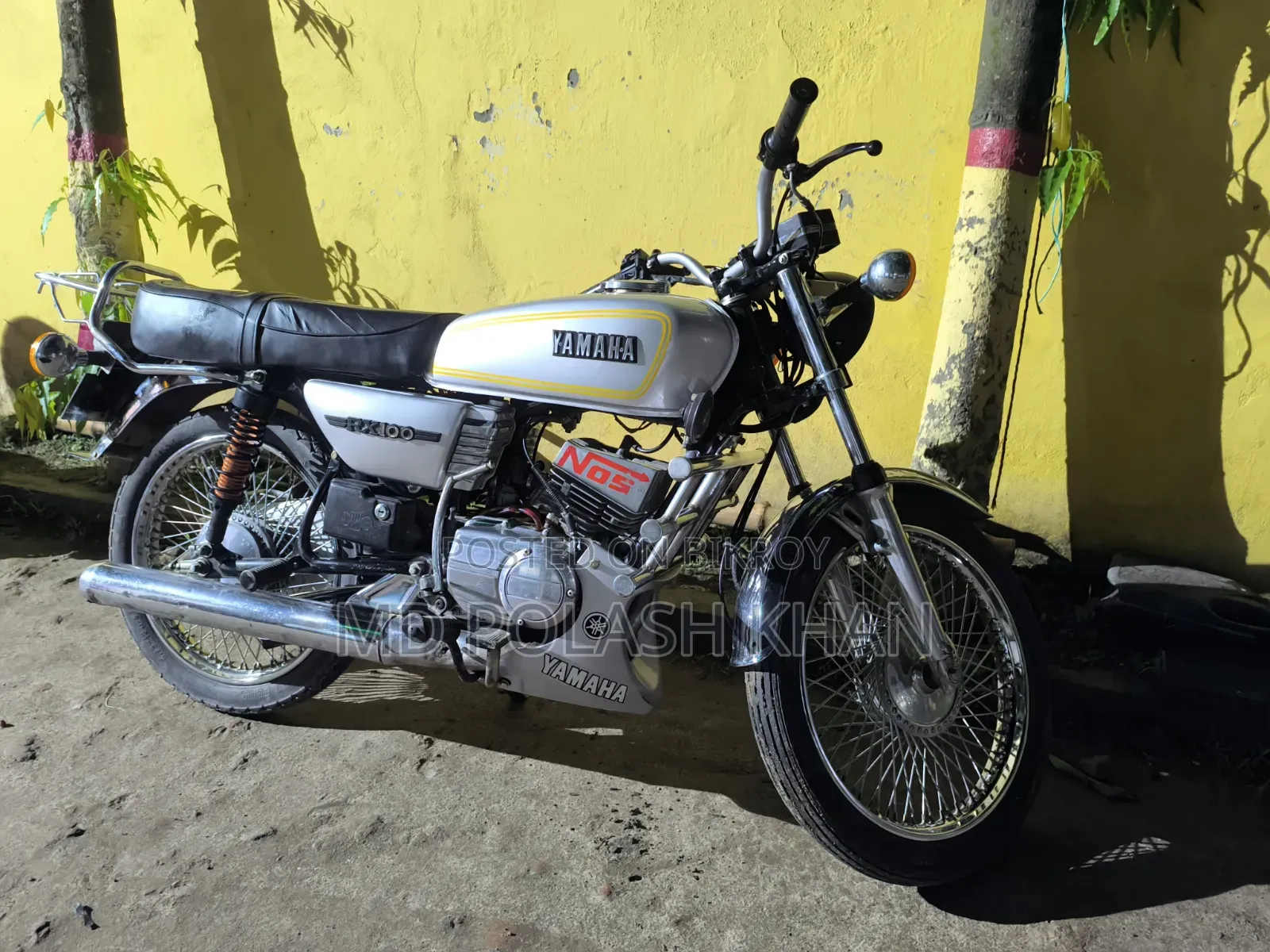 Yamaha 1995 Silver