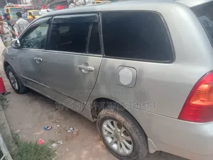 Toyota Corolla Fielder 2004 Silver