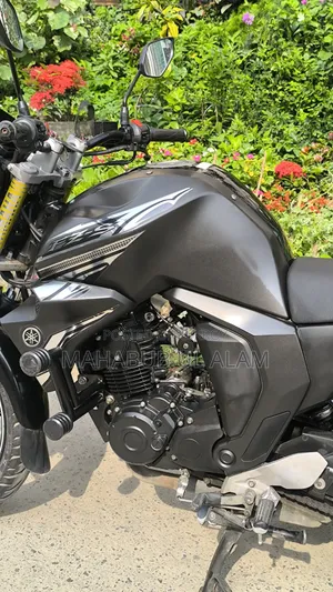 Yamaha FZ6 2024 Black