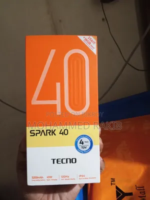 টেকনো স্পার্ক ৪০ ২৫৬ জিবি সাদা