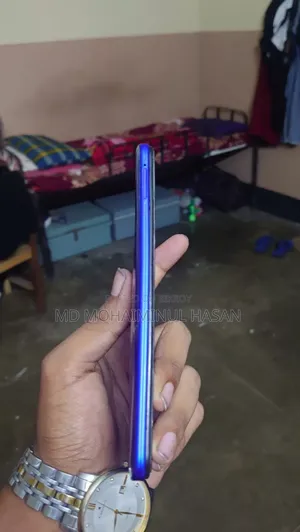 Vivo Y19 128 GB Blue