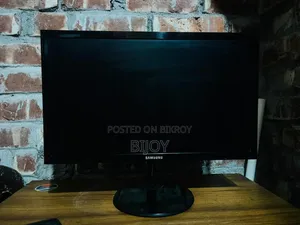 Samsung 19 Inch LED Monitor in like-new condition