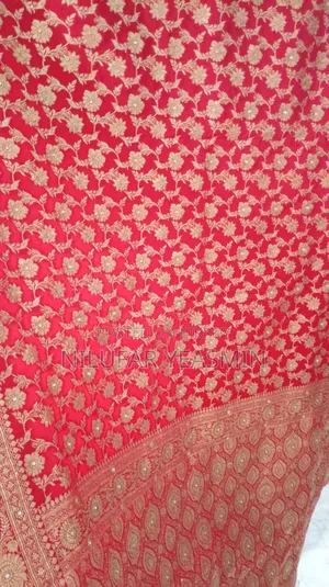 বেনারসি শাড়ী