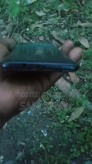 Infinix Hot 9 Play 32 GB Blue
