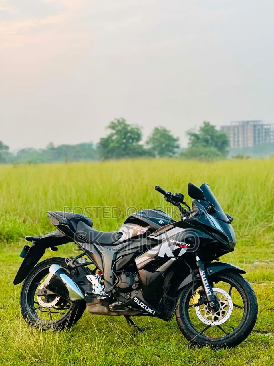 সুজুকি জিক্সার মনোটোন ২০১৮ ব্ল্যাক