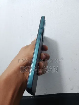 Vivo Y28 8 GB Blue