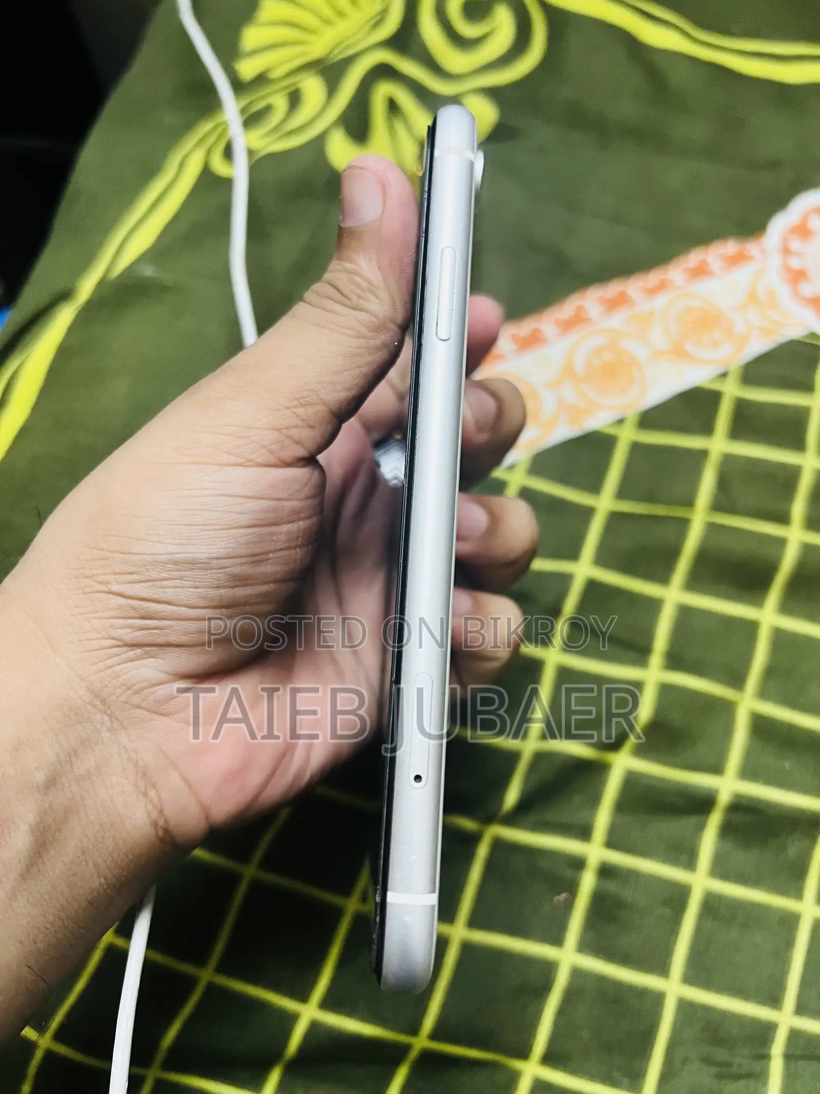 Apple iPhone XR 128 GB White