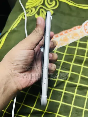 Apple iPhone XR 128 GB White