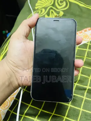 Apple iPhone XR 128 GB White