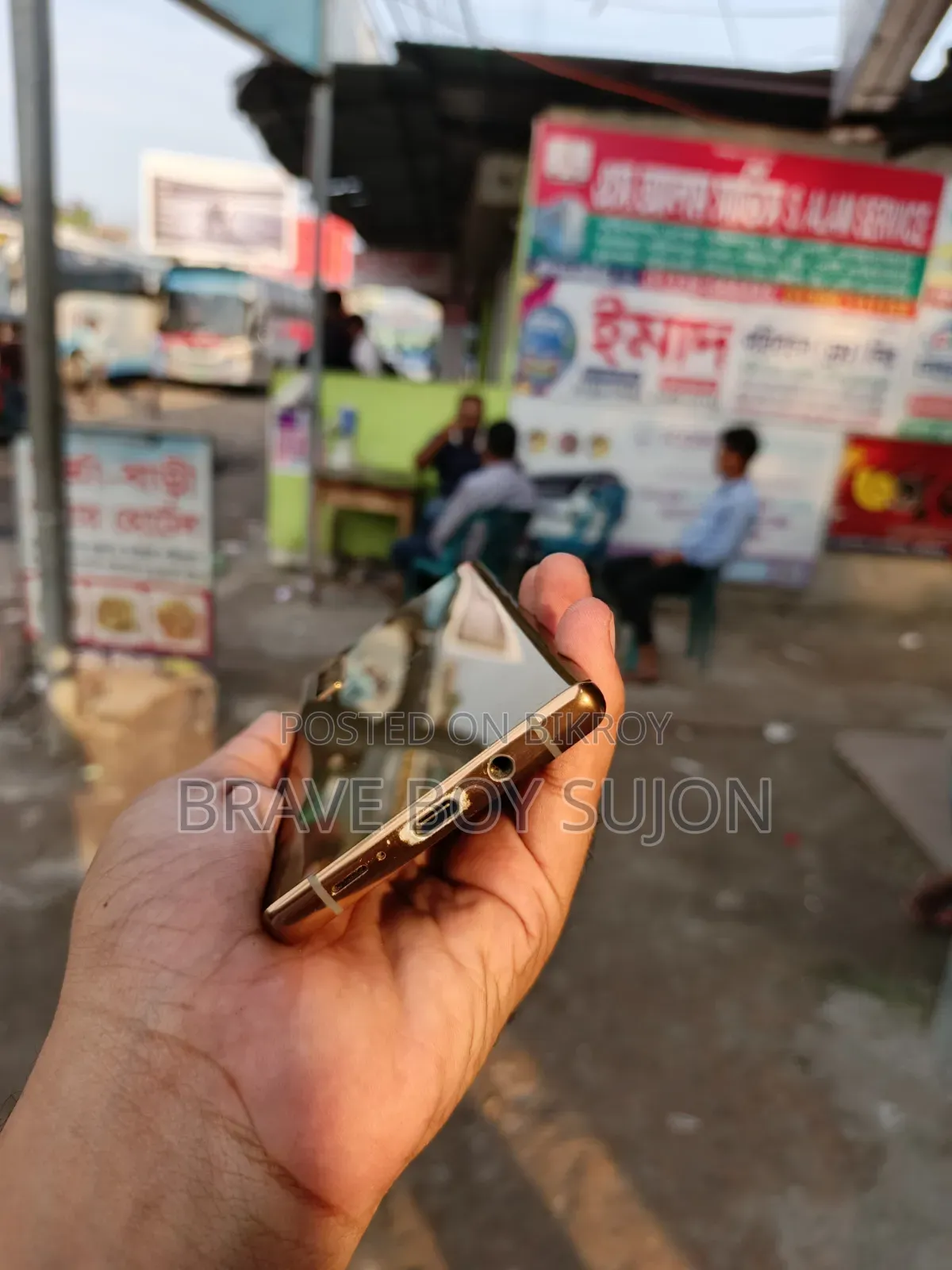 Fujitsu Arrows NX9 F-52A 128 GB Rose Gold