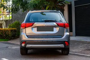 Mitsubishi Outlander 2015 Gray