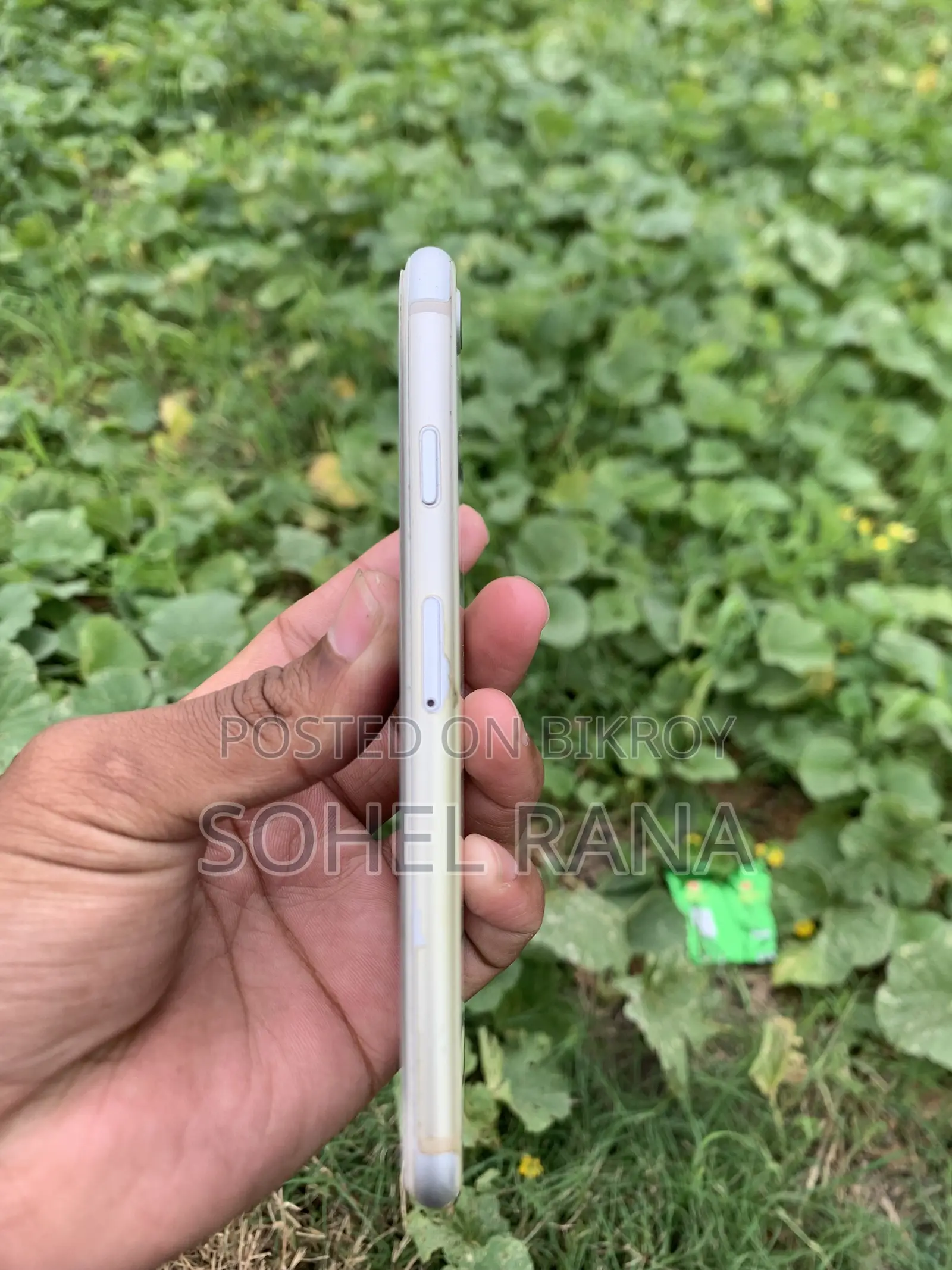 অ্যাপল আইফোন ৮ ৬৪ জিবি সাদা
