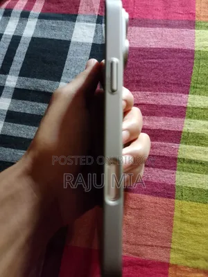 Apple iPhone 16 Pro Max 1 TB Gold