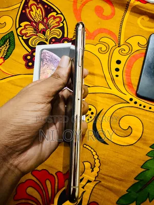 Apple iPhone XS Max 64 GB Gold