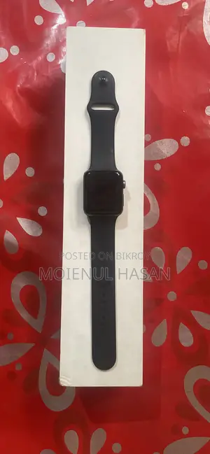 Apple Watch Series 3 With Original Box and Charger