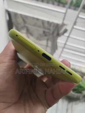 Motorola Moto G85 128 GB Yellow