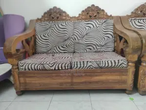 ব্যবহৃত ৫ সিটার (২+২+১) সোফা সেট বিক্রয়ের জন্য