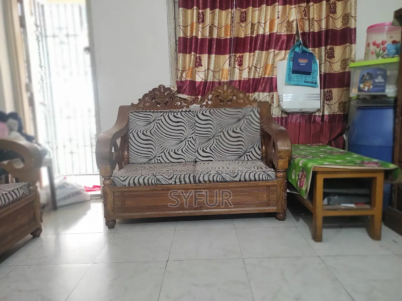 ব্যবহৃত ৫ সিটার (২+২+১) সোফা সেট বিক্রয়ের জন্য