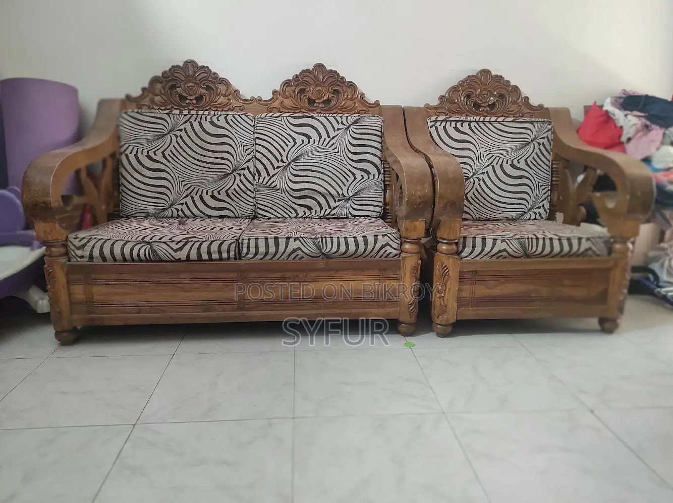 ব্যবহৃত ৫ সিটার (২+২+১) সোফা সেট বিক্রয়ের জন্য