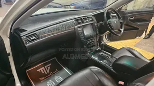 Toyota Crown Royale 2005 Pearl
