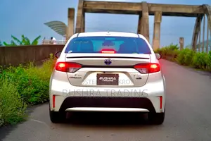 Toyota Corolla L 2021 Pearl
