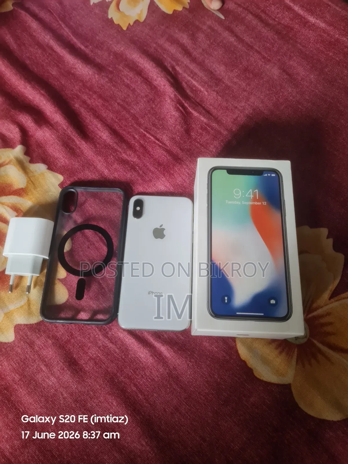 Apple iPhone X 64 GB White