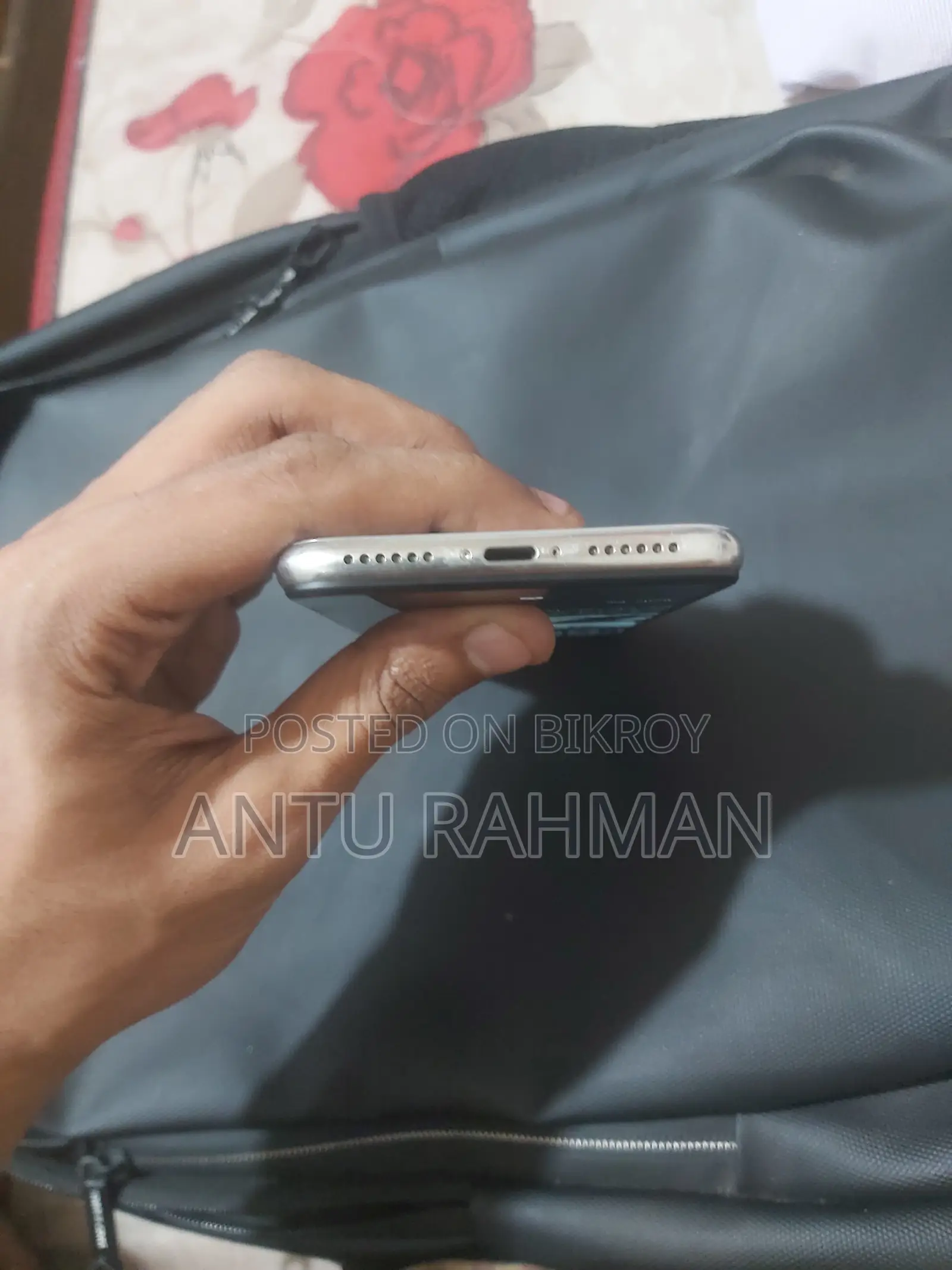 Apple iPhone X 64 GB White