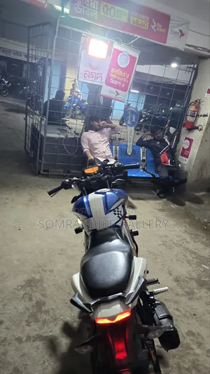 টিভিএস অ্যাপাচি ১৬০ ৪ভি ২০১৭ ব্লু