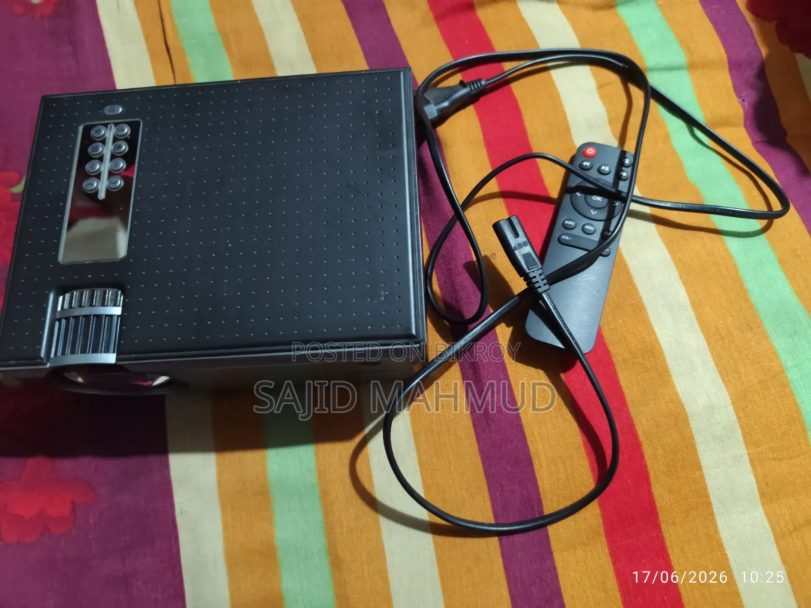 Cheerlux C8 Mini Projector