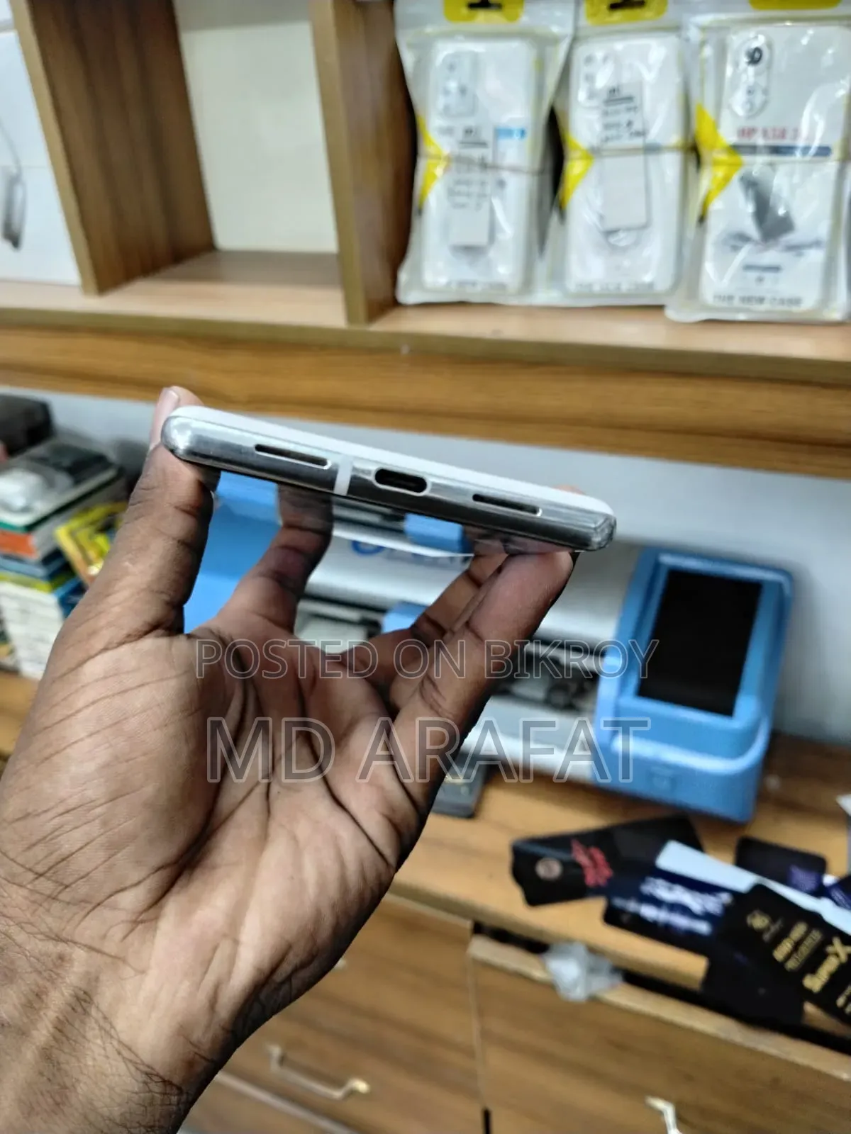 গুগল পিক্সেল ৬ প্রো ১২৮ জিবি হোয়াইট