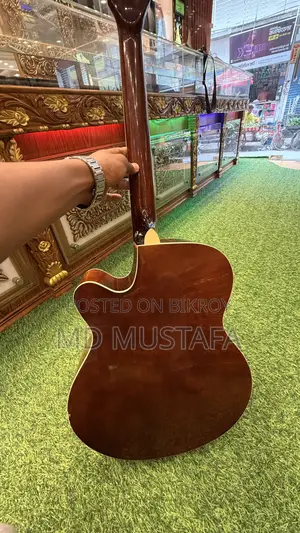 বাদ্য যন্ত্র গিটার