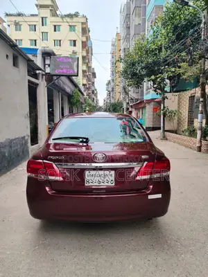 Toyota Premio 2017 Red