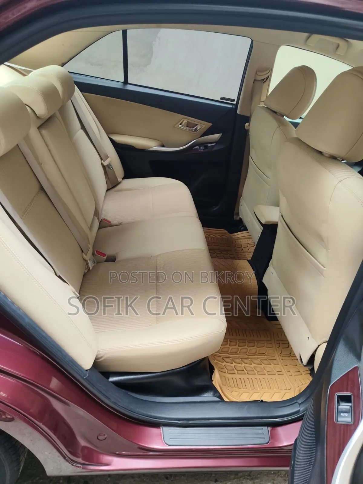 Toyota Premio 2017 Red