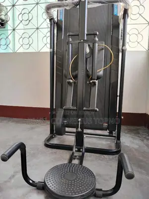 Treadmill (Fitness Equipment)