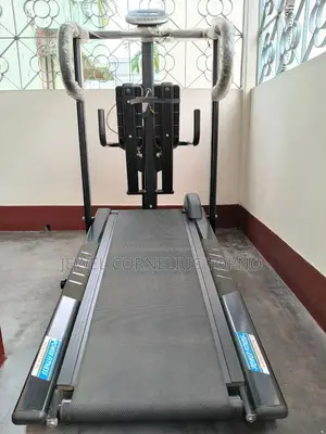 Treadmill (Fitness Equipment)