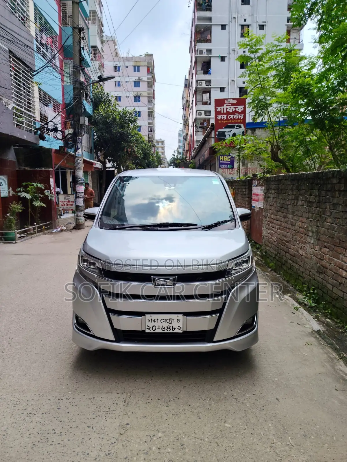 Toyota Noah 2.0 All Wheel Drive (8 Seater) 2017 Silver
